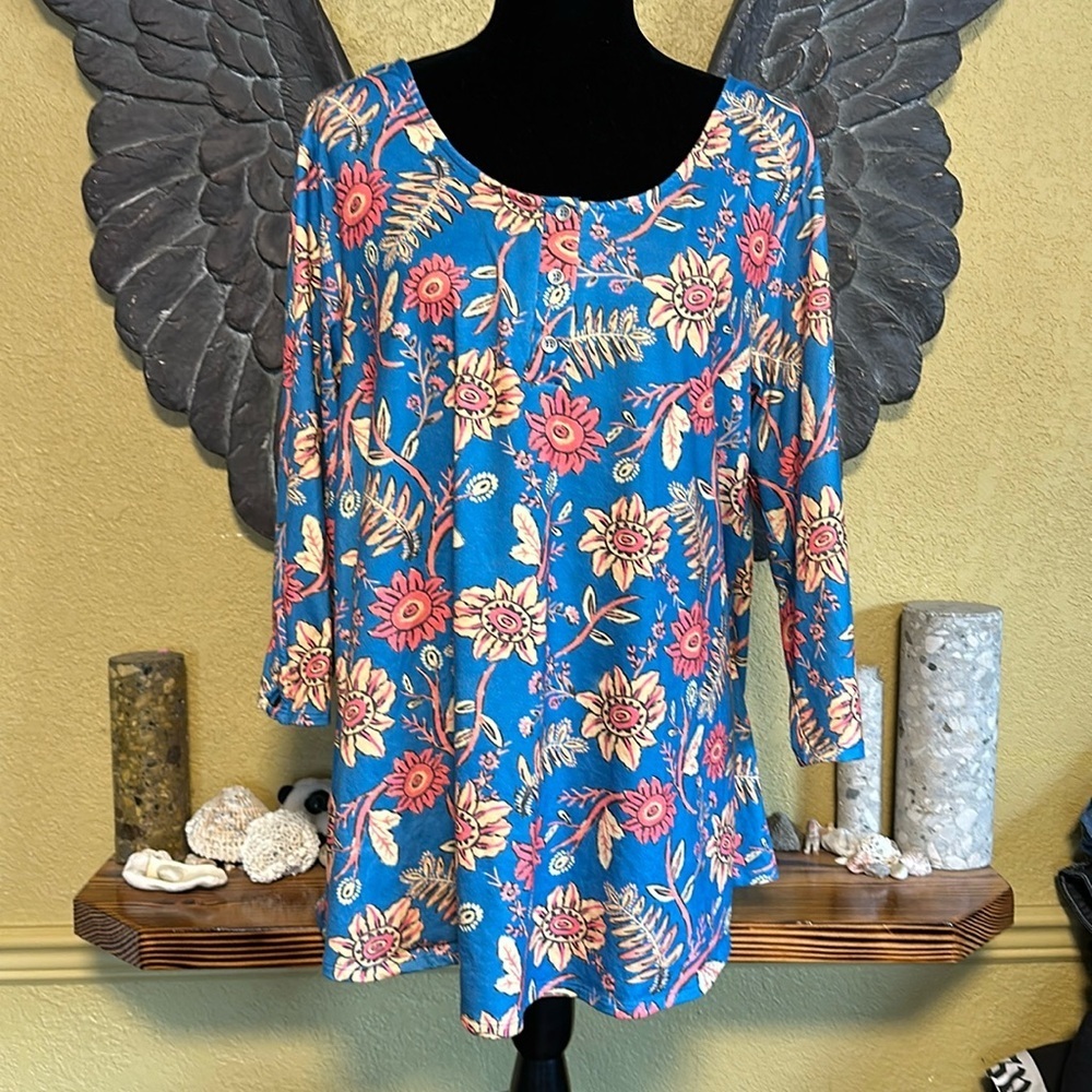 Simply Noelle 3/4sleeve Floral tee Shirt